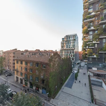 Modern Oasis Opposite Bosco Verticale Milan Exterior photo